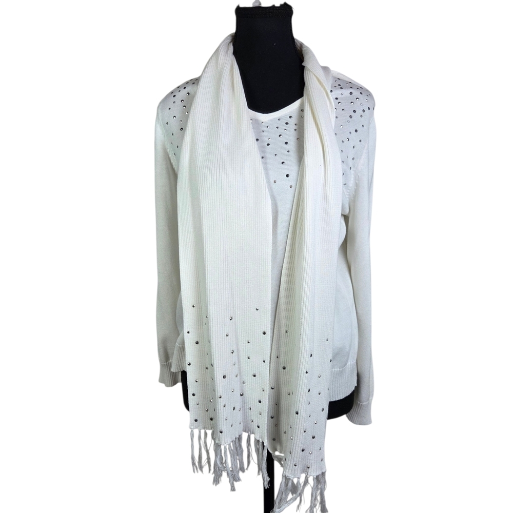 TanJay White V Neck Sweater With Rhinestones And Attached Scarf Size Petite Med